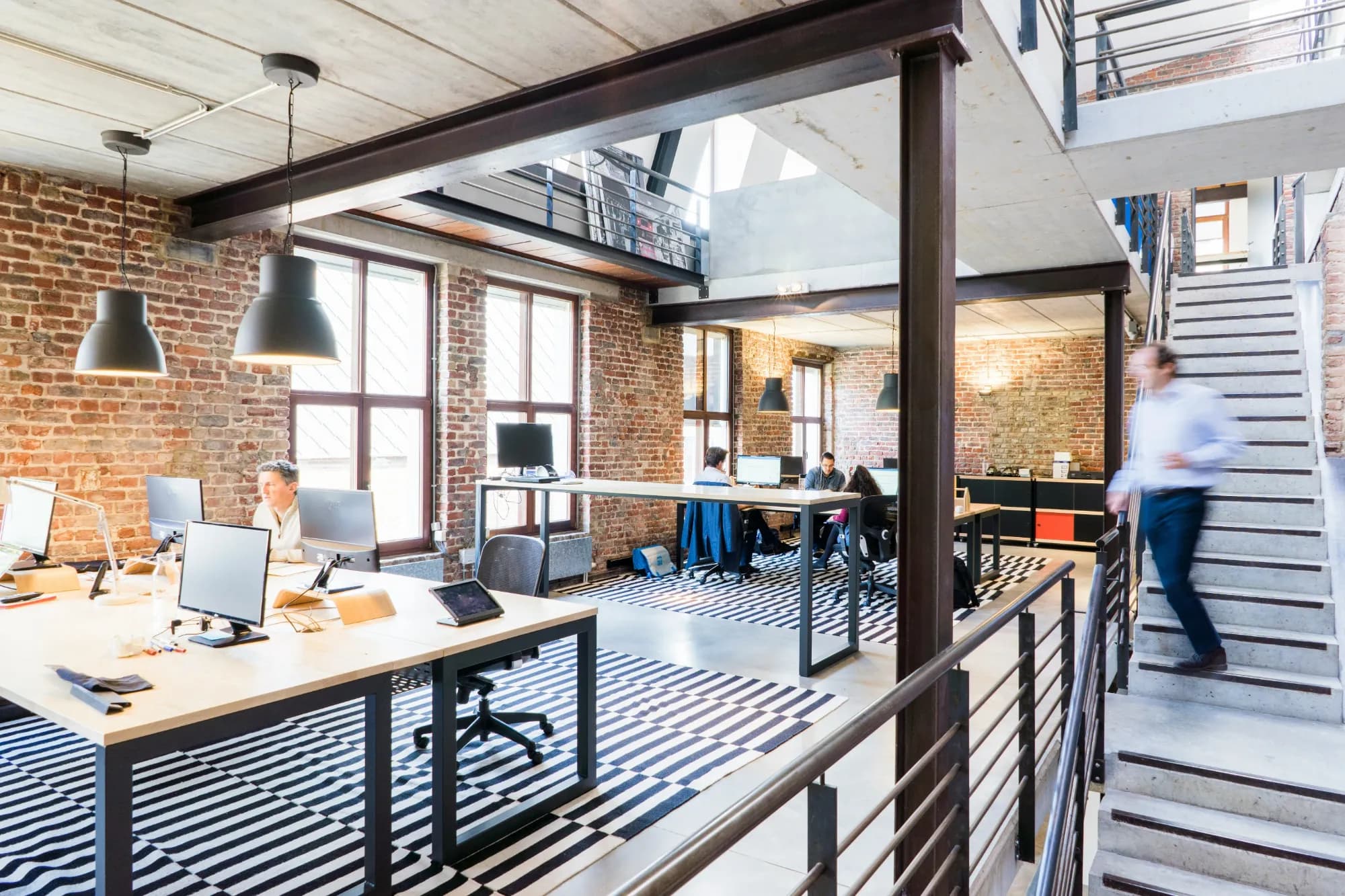 Espace de travail moderne connecté en WiFi